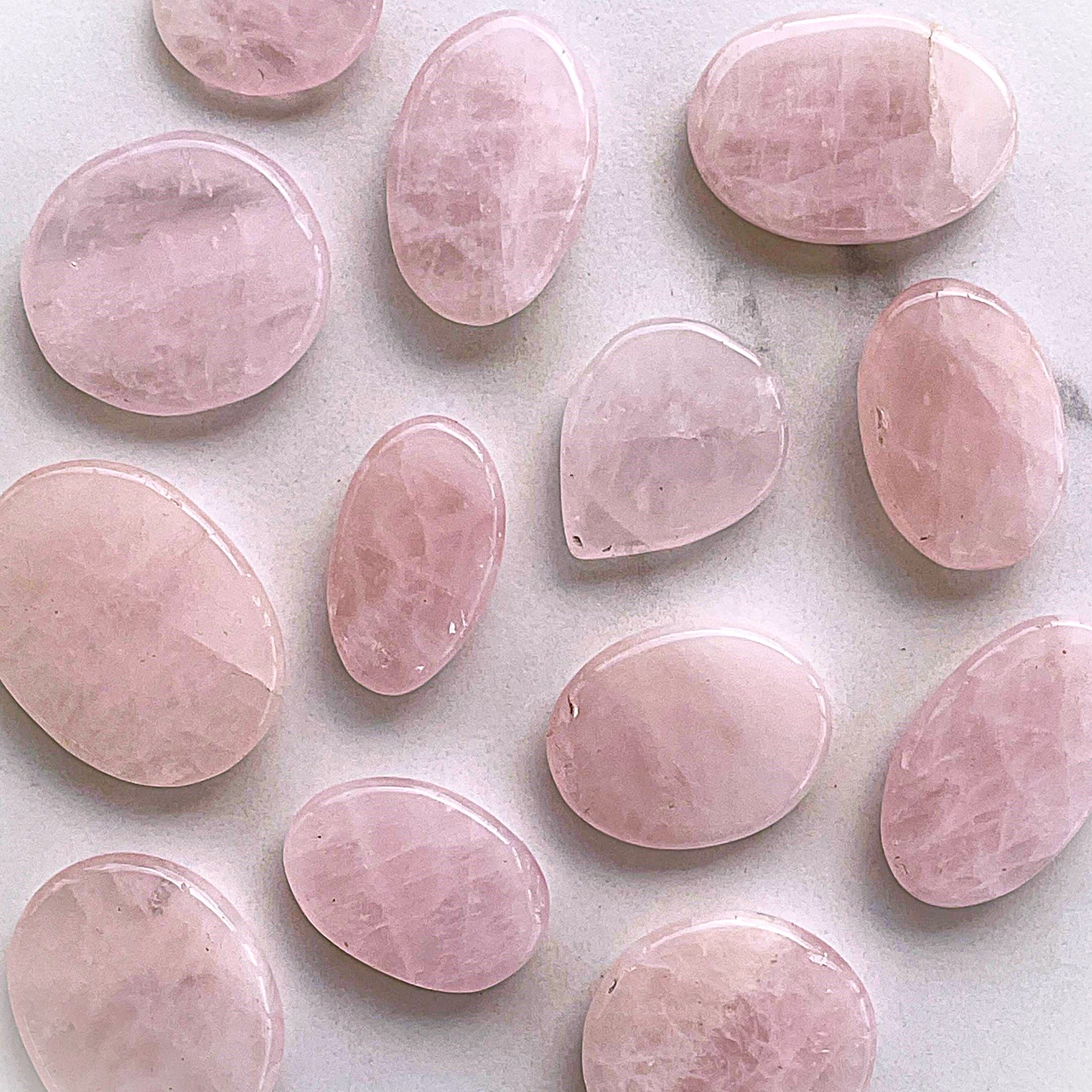 Rose Quartz Palmstone (IN) Rose Quartz Palmstone (IN)